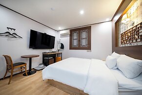 Heo & Jang Hanok Hotel