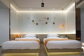 m58 Sky Sunset Hotel