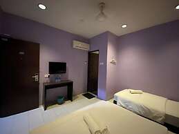 Collection O KLIA Formerly Bary Inn.