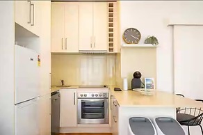 Bondi Beach Hub-beachside Escape