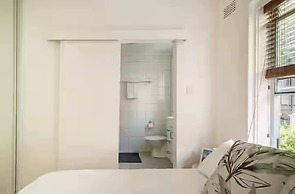 Bondi Beach Hub-beachside Escape