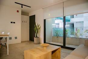 w Phenomenal 1BR w Balcony in Barranco