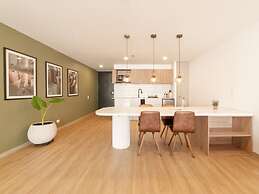 w Stylish Duplex in Laureles