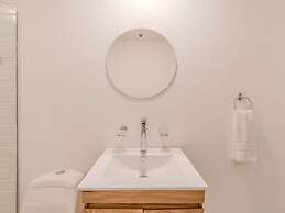 w Stylish Duplex in Laureles
