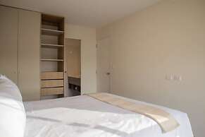 w Impressive 2BR With Balcony in Miraflores