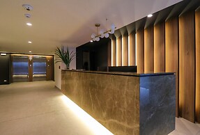 w Impressive 2BR With Balcony in Miraflores