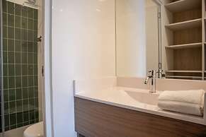 w Impressive 2BR With Balcony in Miraflores