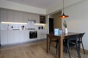 w Spectacular 2BR With Balcony in Miraflores