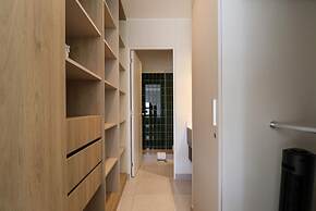 w Spectacular 2BR With Balcony in Miraflores