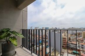 w Spectacular 2BR With Balcony in Miraflores