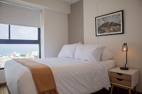 w Beautiful 3BR w Balcony in San Isidro