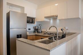 w Beautiful 3BR w Balcony in San Isidro