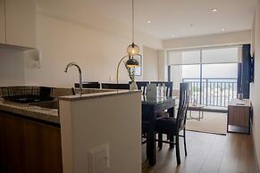 w Beautiful 3BR w Balcony in San Isidro