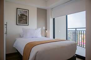 w Beautiful 3BR w Balcony in San Isidro
