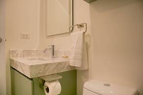 w Amazing 2BR w Balcony in San Isidro