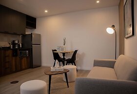 w Impressive 1BR w Terrace in Miraflores