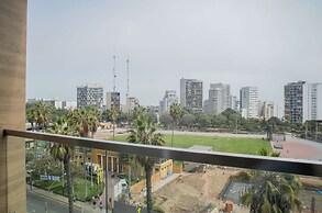 w Contemporary 2BR w Balcony in Barranco