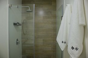 w Distinctive 1BR w Balcony in Barranco