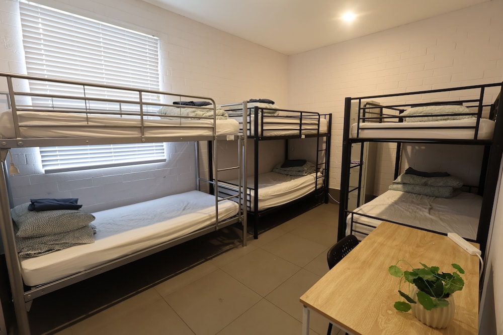 Quokka Backpackers Hostel Perth - note - Valid passport required to ch
