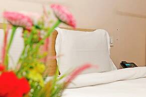 Hotel Tara Suites