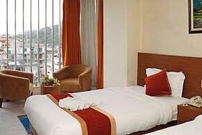Hotel Tara Suites