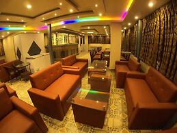 Hotel Tara Suites