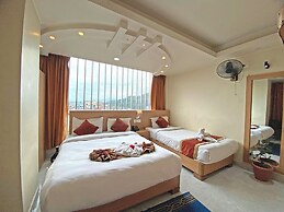 Hotel Tara Suites