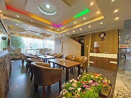 Hotel Tara Suites