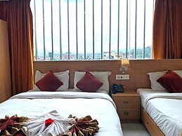 Hotel Tara Suites