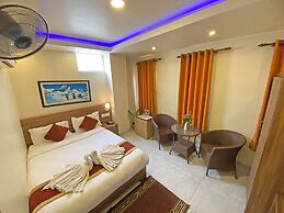 Hotel Tara Suites