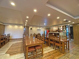 Hotel Tara Suites
