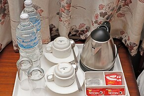 Hotel Tara Suites