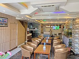 Hotel Tara Suites