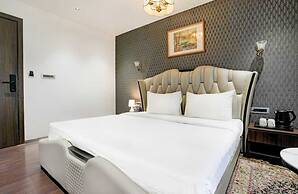 Townhouse Magarpatta City Emerald