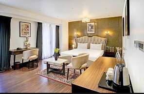 Townhouse Magarpatta City Emerald