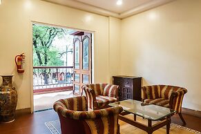 Super Townhouse Oak Prabhat Road