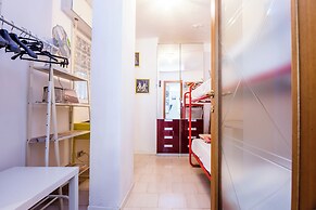 Bright Flat with Terrace near the Beach