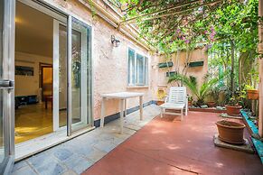 Bright Flat with Terrace near the Beach