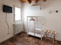 Borgodieci Camere e Colazione