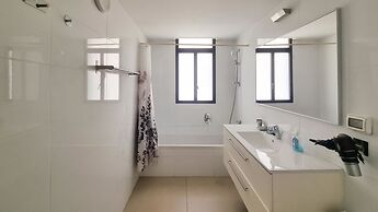 Nitsana Cachemire in Tel Aviv-yafo