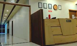 R Narayan Pleasant Inn Hotel - Guptkashi