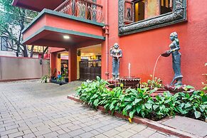 Super Townhouse Oak Prabhat Road