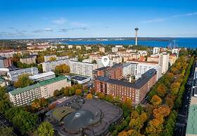 Modern 2BR Apartment with Sauna & Large Balcony