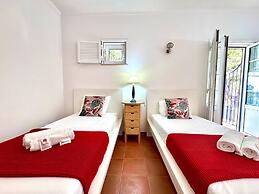 Monte Gordo Vila Verde by Homing