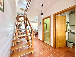 Monte Gordo Vila Verde by Homing