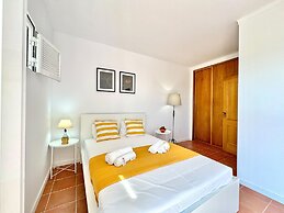 Monte Gordo Vila Verde by Homing