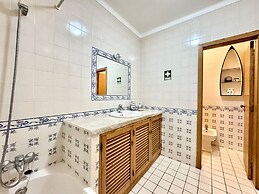Monte Gordo Vila Verde by Homing