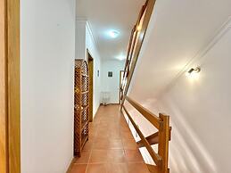 Monte Gordo Vila Verde by Homing