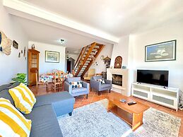 Monte Gordo Vila Verde by Homing