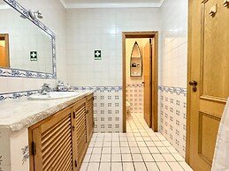 Monte Gordo Vila Verde by Homing